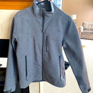 Grey Men’s Northface jacket
